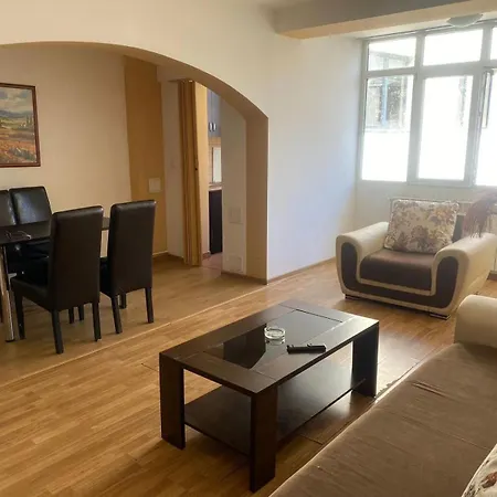 Apartment Doua Centru Vechi - Parcare Privata Gratuita La Minimum 3 Nopti!! Free Private Parking For Minimum 3 Nights