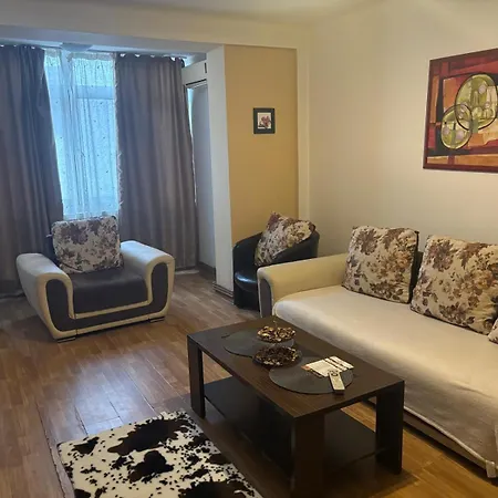 Doua Centru Vechi - Parcare Privata Gratuita La Minimum 3 Nopti!! Free Private Parking For Minimum 3 Nights Craiova