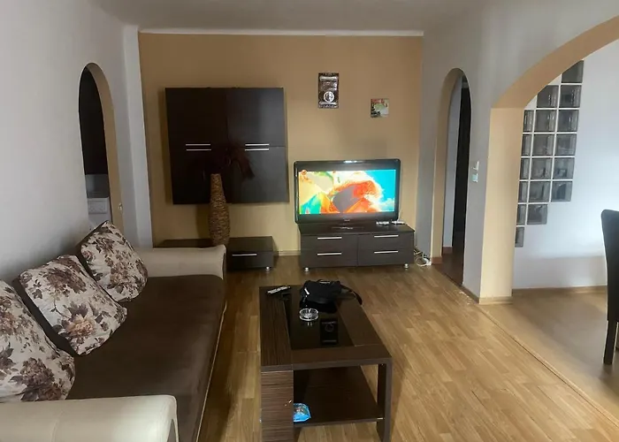 Doua Centru Vechi - Parcare Privata Gratuita La Minimum 3 Nopti!! Free Private Parking For Minimum 3 Nights Крайова