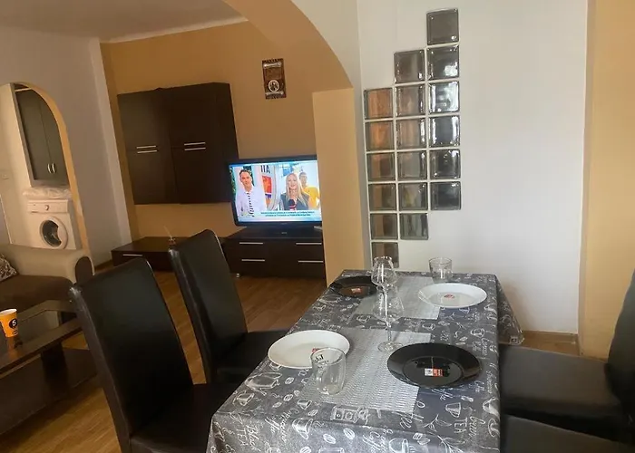 Doua Centru Vechi - Parcare Privata Gratuita La Minimum 3 Nopti!! Free Private Parking For Minimum 3 Nights Апартаменты Крайова