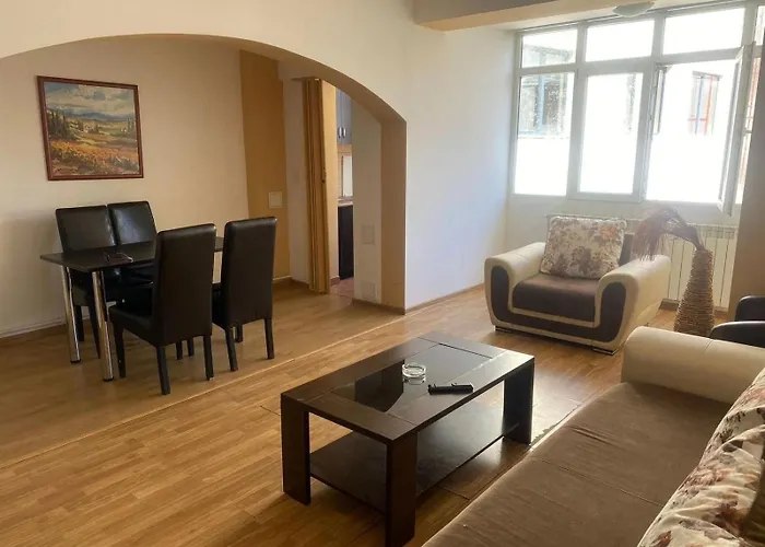 Апартаменты Doua Centru Vechi - Parcare Privata Gratuita La Minimum 3 Nopti!! Free Private Parking For Minimum 3 Nights