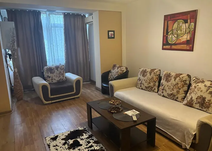 Doua Centru Vechi - Parcare Privata Gratuita La Minimum 3 Nopti!! Free Private Parking For Minimum 3 Nights Крайова